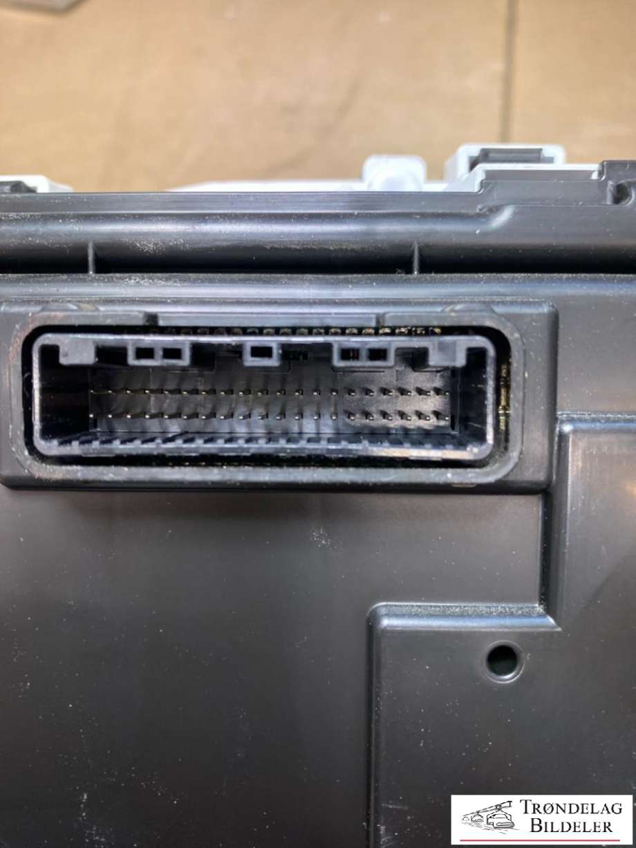 Instrumentpanel til Isuzu D-Max 2021-->> (Type III)  (8976743640|)