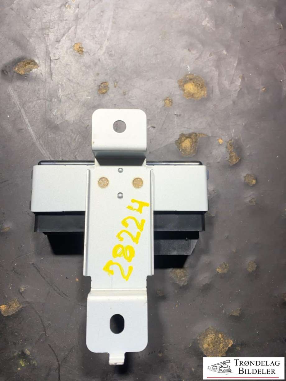 Styreenhet parkering til Isuzu D-Max 2021-->> (Type III) (8976513410|)