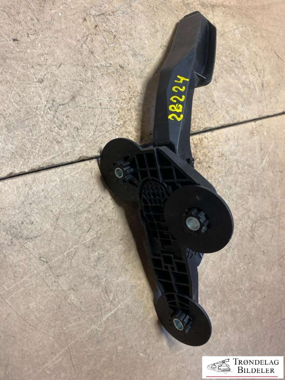 Pedal gass til Isuzu D-Max 2021-->> (Type III)  (8983793050|)