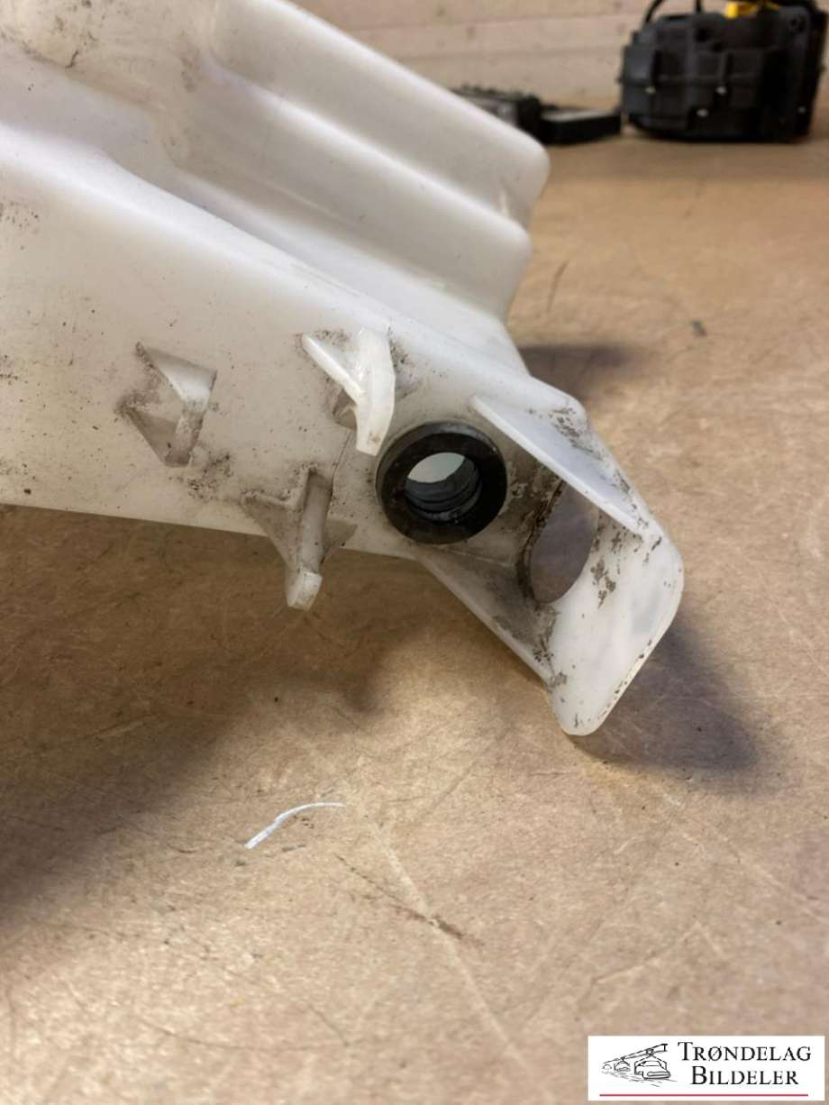 Spylertank foran til Hyundai Veloster 2011-2015  (986202V000|)
