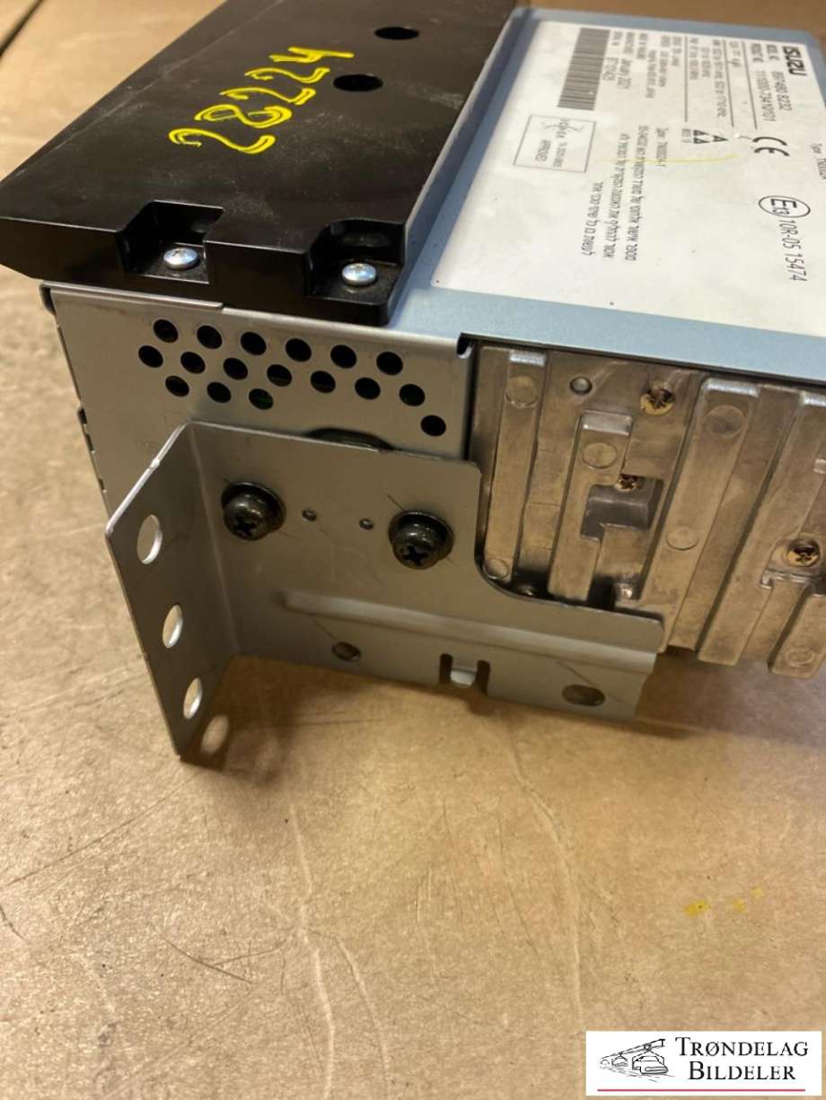 Bilstereo diverse til Isuzu D-Max 2021-->> (Type III) (8974808232|)