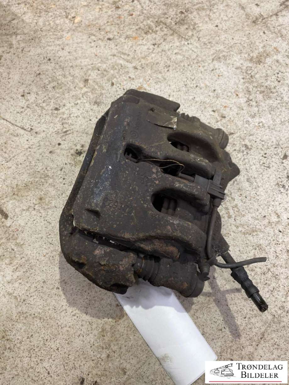 Bremsecaliper høyre foran til Mercedes Sprinter 2006-2013 (Fase 1) (906) (906) (A 004 420 56 83|)