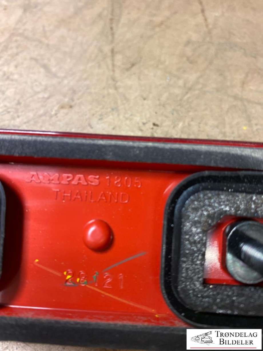 Baklykt bremselys bakrute til Isuzu D-Max 2021-->> (Type III)  (8983320430|)
