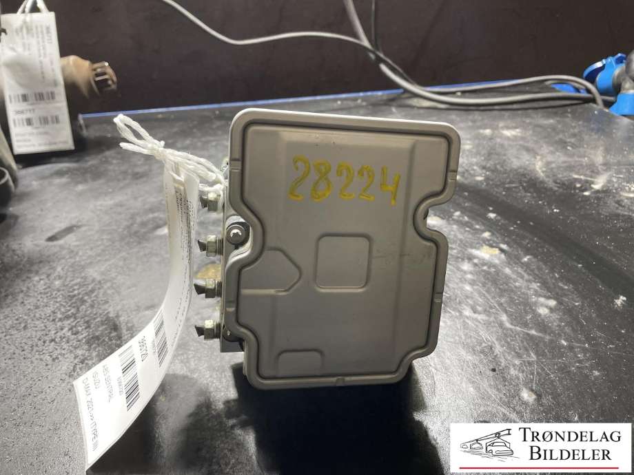 ABS sentral til Isuzu D-Max, 2021-->> (Type III) (8975164861)