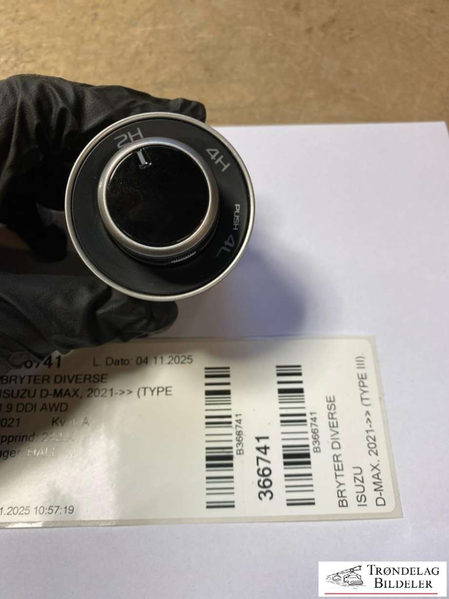 Bryter diverse til Isuzu D-Max 2021-->> (Type III) (8983945300|)