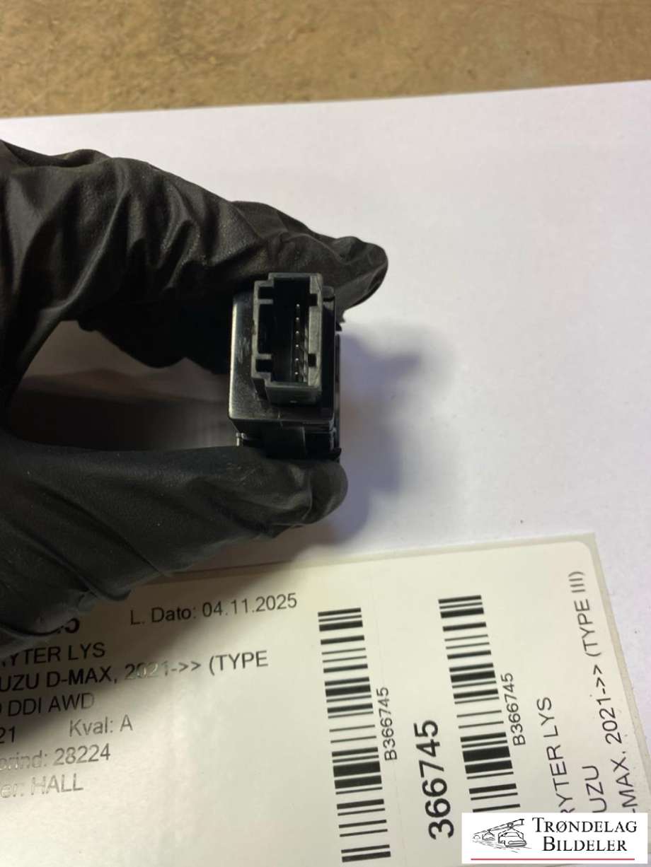 Bryter lys til Isuzu D-Max 2021-->> (Type III) (8983945232|)