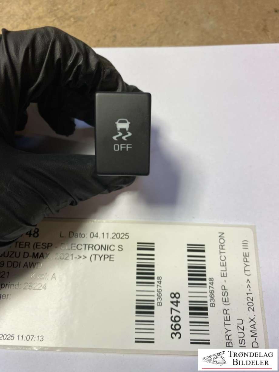 Bryter (ESP - Electronic Stability Program) til Isuzu D-Max, 2021-->> (Type III) (8983945251)