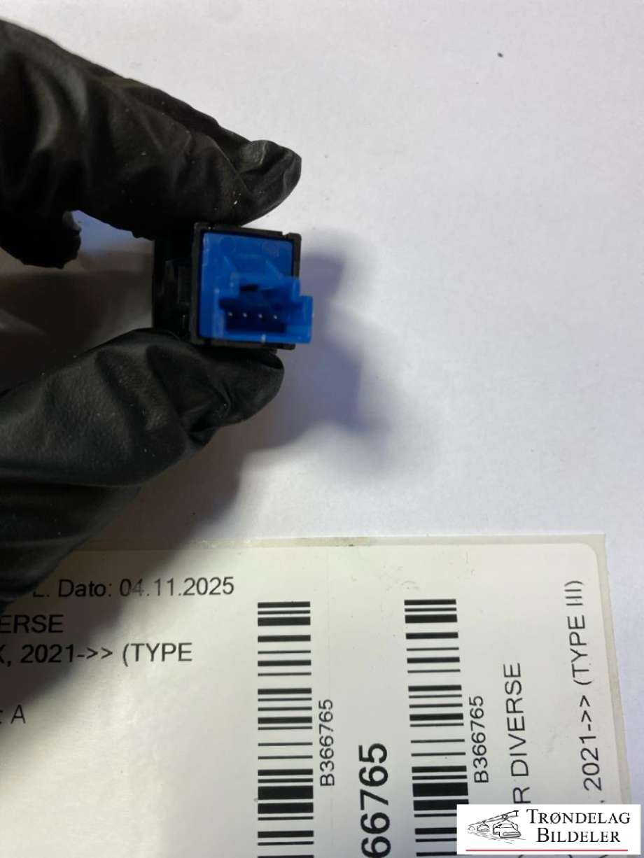 Bryter diverse til Isuzu D-Max 2021-->> (Type III) (8983945322|)