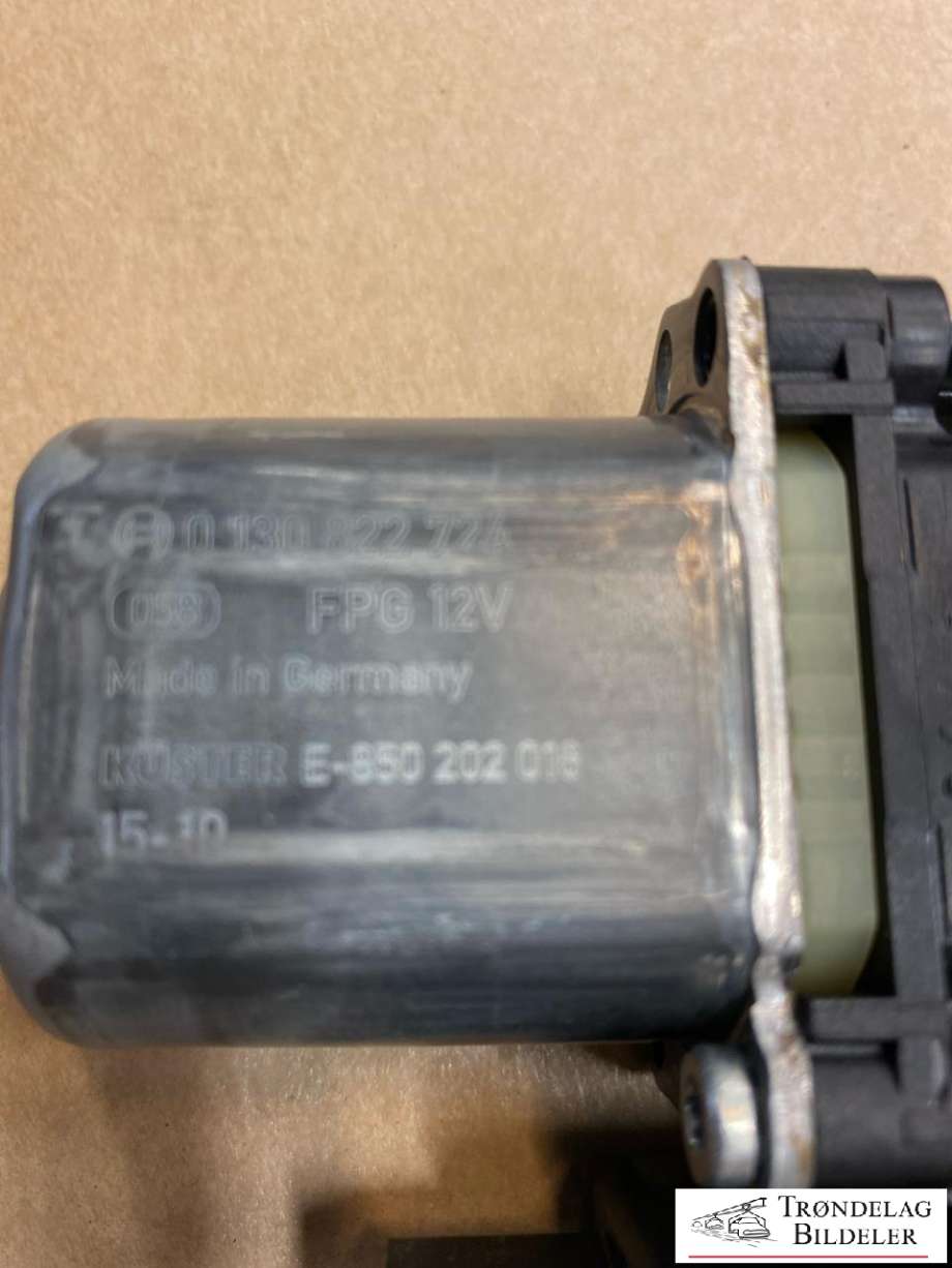 Ruteheis, kun motor, høyre bak til Škoda Octavia 2013-2016 (Type III, Fase 1) (5Q0950012A|)