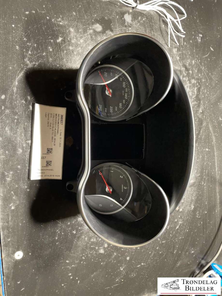Instrumentpanel til Mercedes C-Klasse, 2014-2018 (Fase 1) (W205) (W205) (A 205 900 00 16)