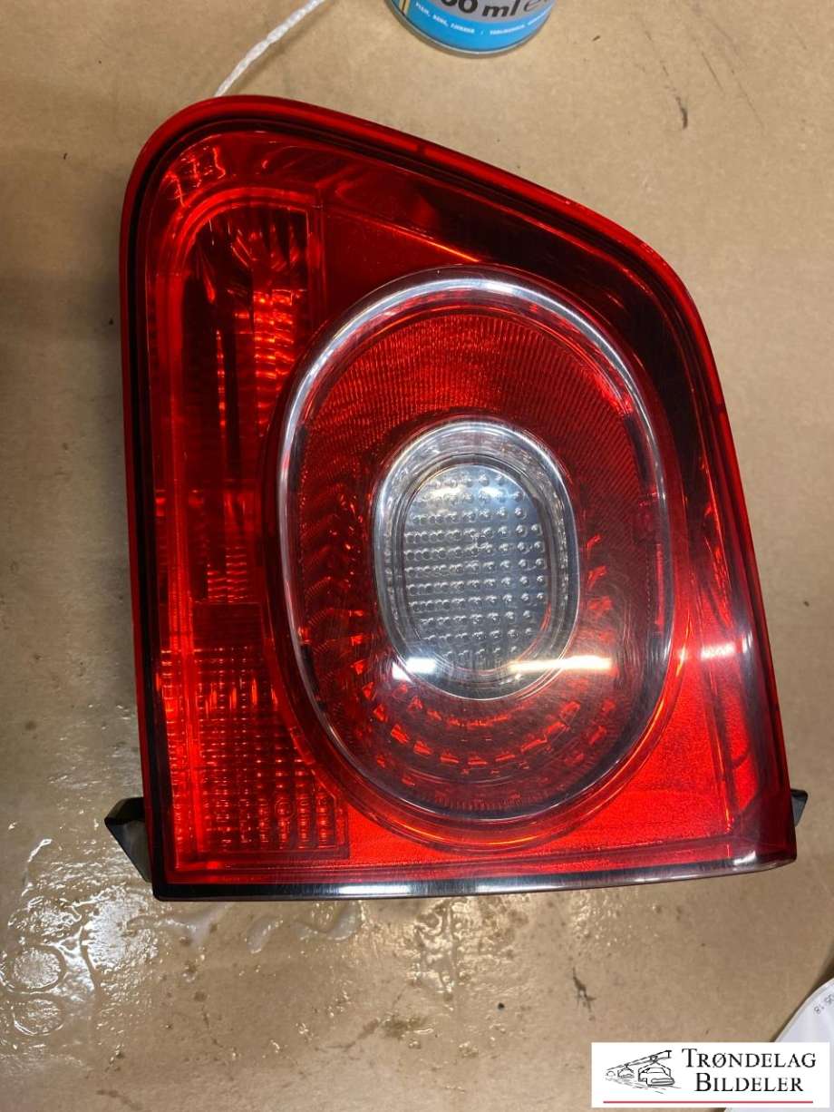 Baklykt høyre indre til VW Tiguan, 2007-2011 (Type I, Fase 1)  (5N0945094B)