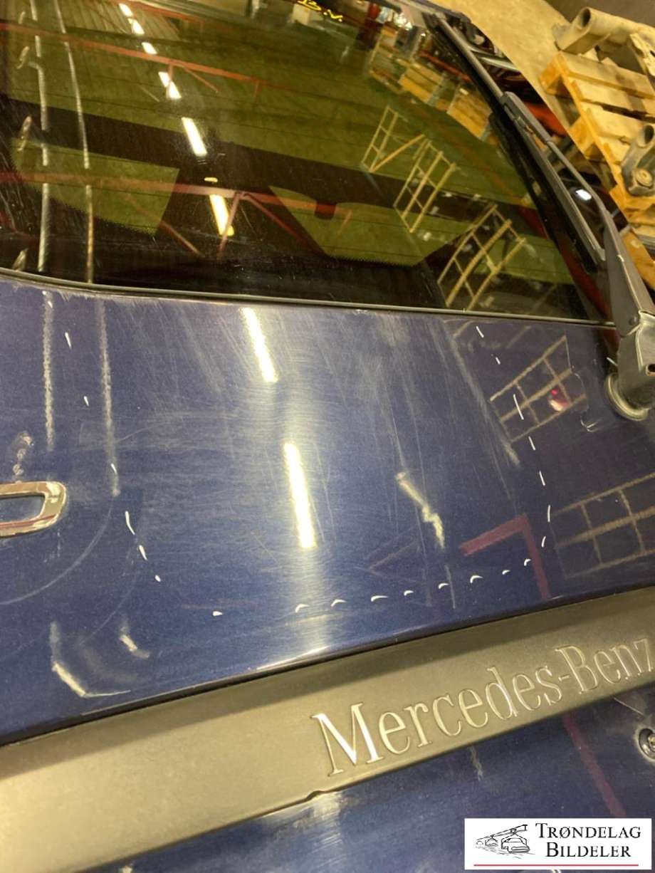 Dør venstre bak varebil til Mercedes Vito 2014-->> (W447) (W447) (A 447 740 26 00|)