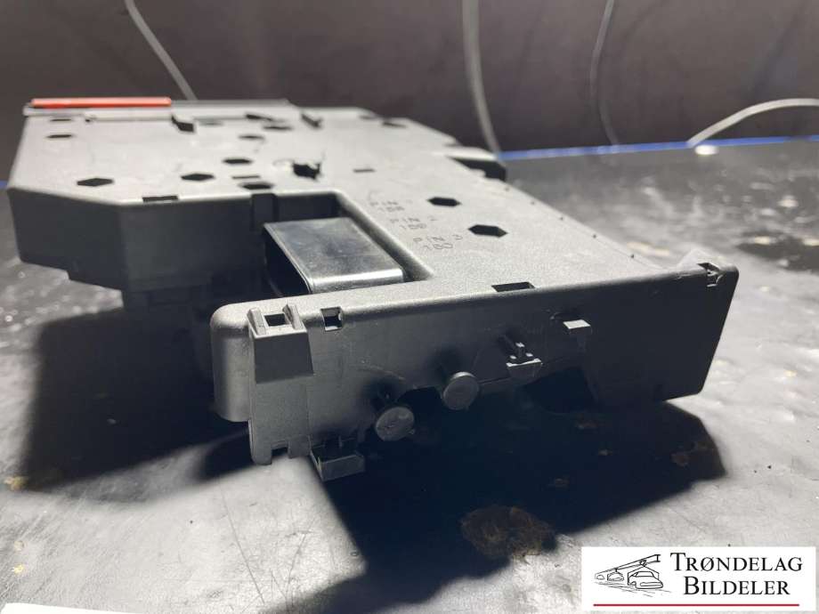 Styreenhet batteri til Mercedes C-Klasse 2007-2011 (Fase 1) (W204) (W204) (A 205 540 18 50|)