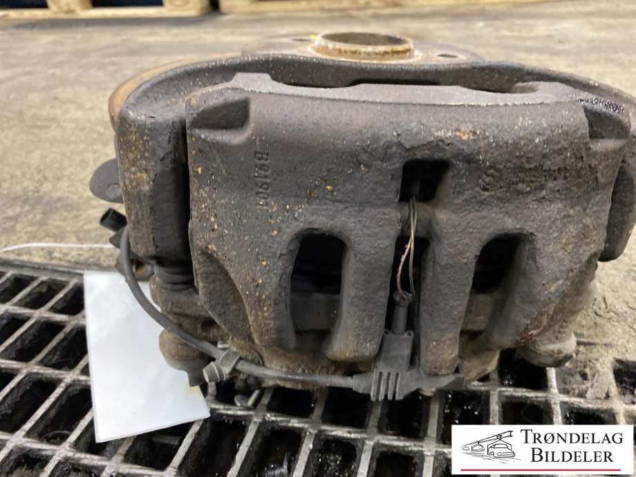 Bremsecaliper høyre foran til Mercedes Vito 2014-->> (W447) (W447) (A 447 420 01 83|A 447 420 85 00|)