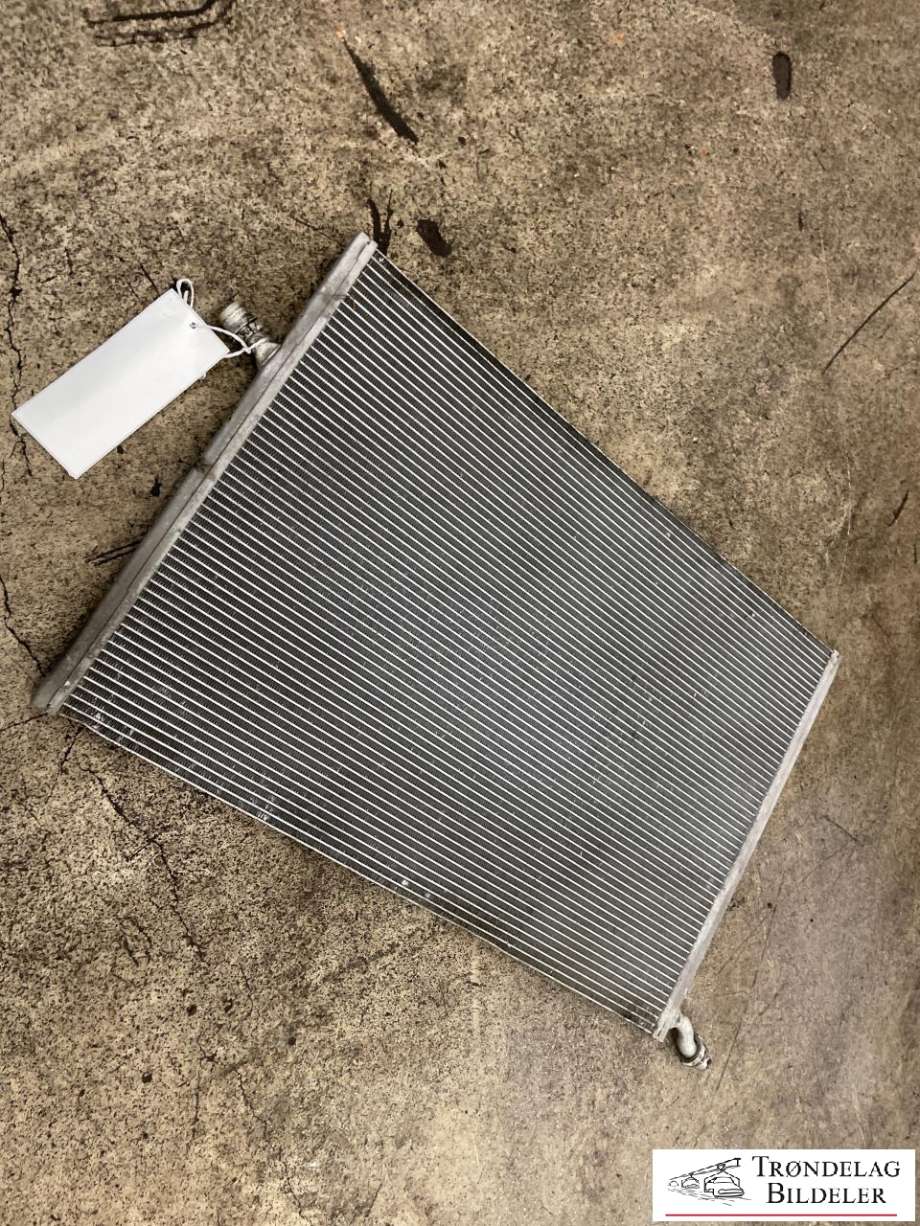 Radiator (automat gir) til Mercedes C-Klasse 2014-2018 (Fase 1) (W205) (W205) (A099 500 20 03|)