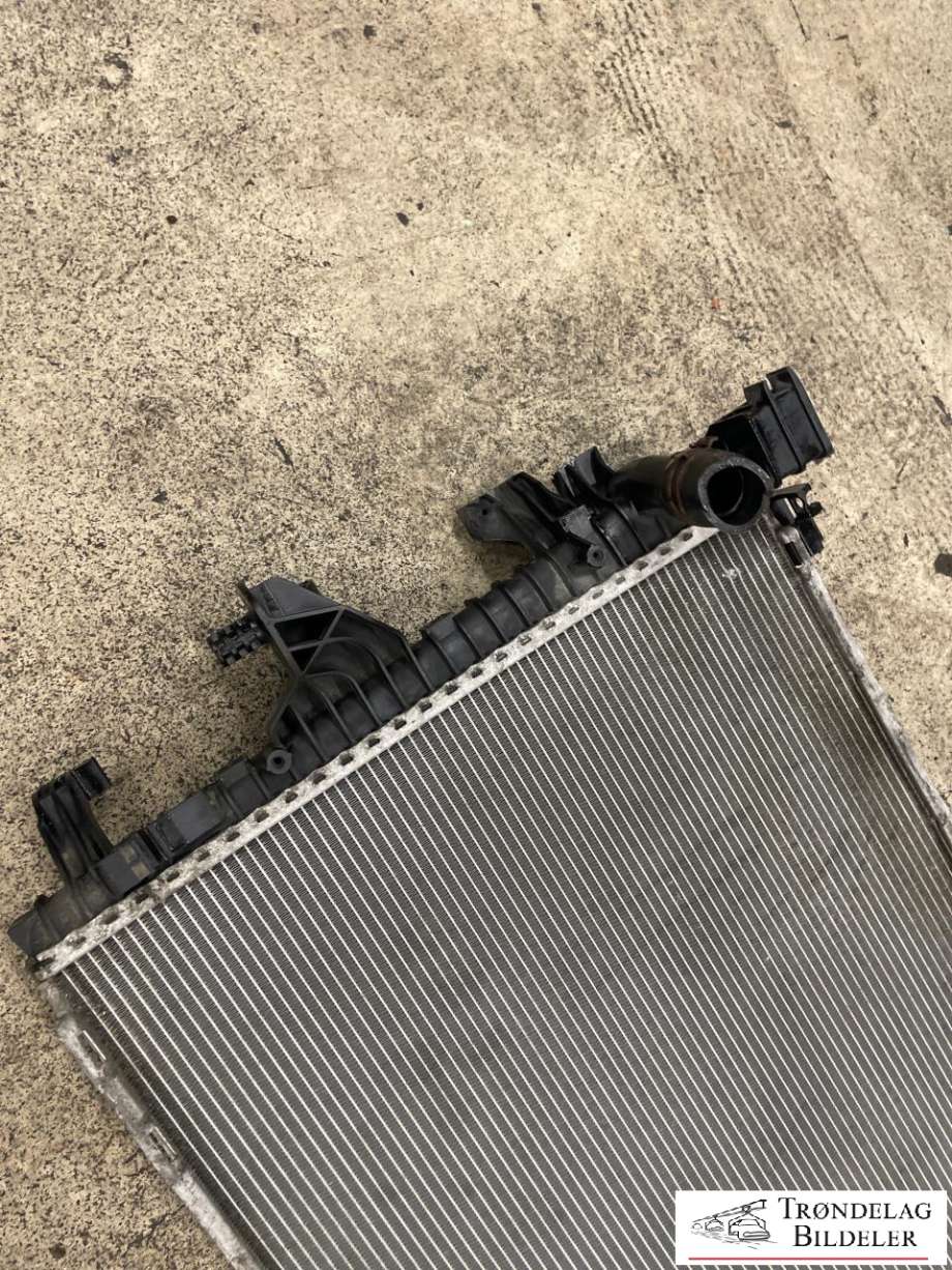 Radiator (automat gir) til VW Transporter / Caravelle 2015-2019 (T6) (T6) (7E0 121 253 F|)