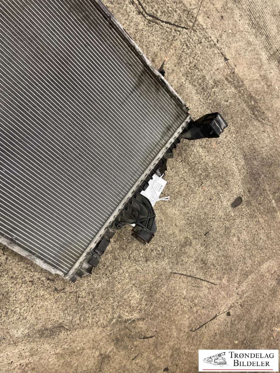 Radiator (automat gir) til VW Transporter / Caravelle 2015-2019 (T6) (T6) (7E0 121 253 F|)