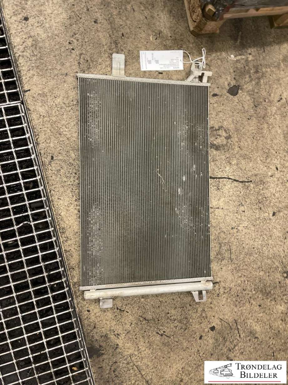 Aircondition radiator til VW Transporter / Caravelle 2015-2019 (T6) (T6) (7E0 820 411 F|7E0 820 411 G|)