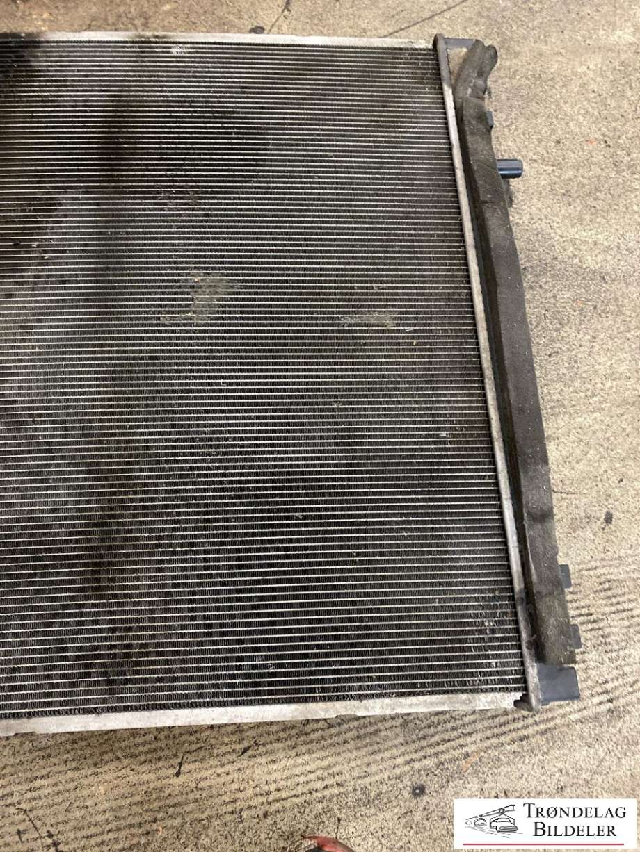 Radiator (automat gir) til Toyota Hilux 2006-2011 (164000L170|)
