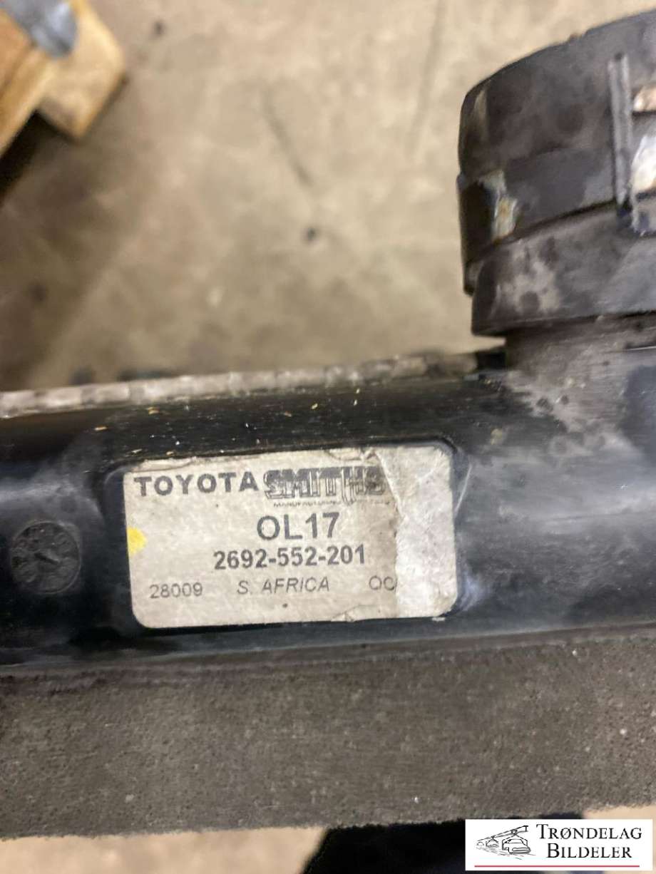 Radiator (automat gir) til Toyota Hilux 2006-2011 (164000L170|)