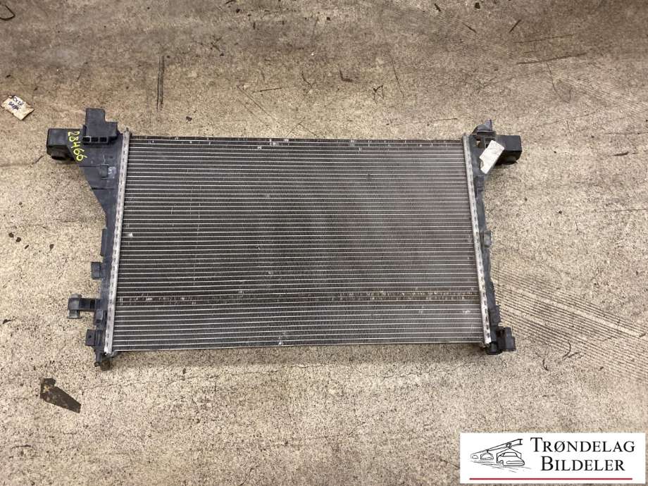 Radiator (manuell gir) til Opel Movano 2010-->>  (95514141|93197532|95527859|95529411|21410853R)