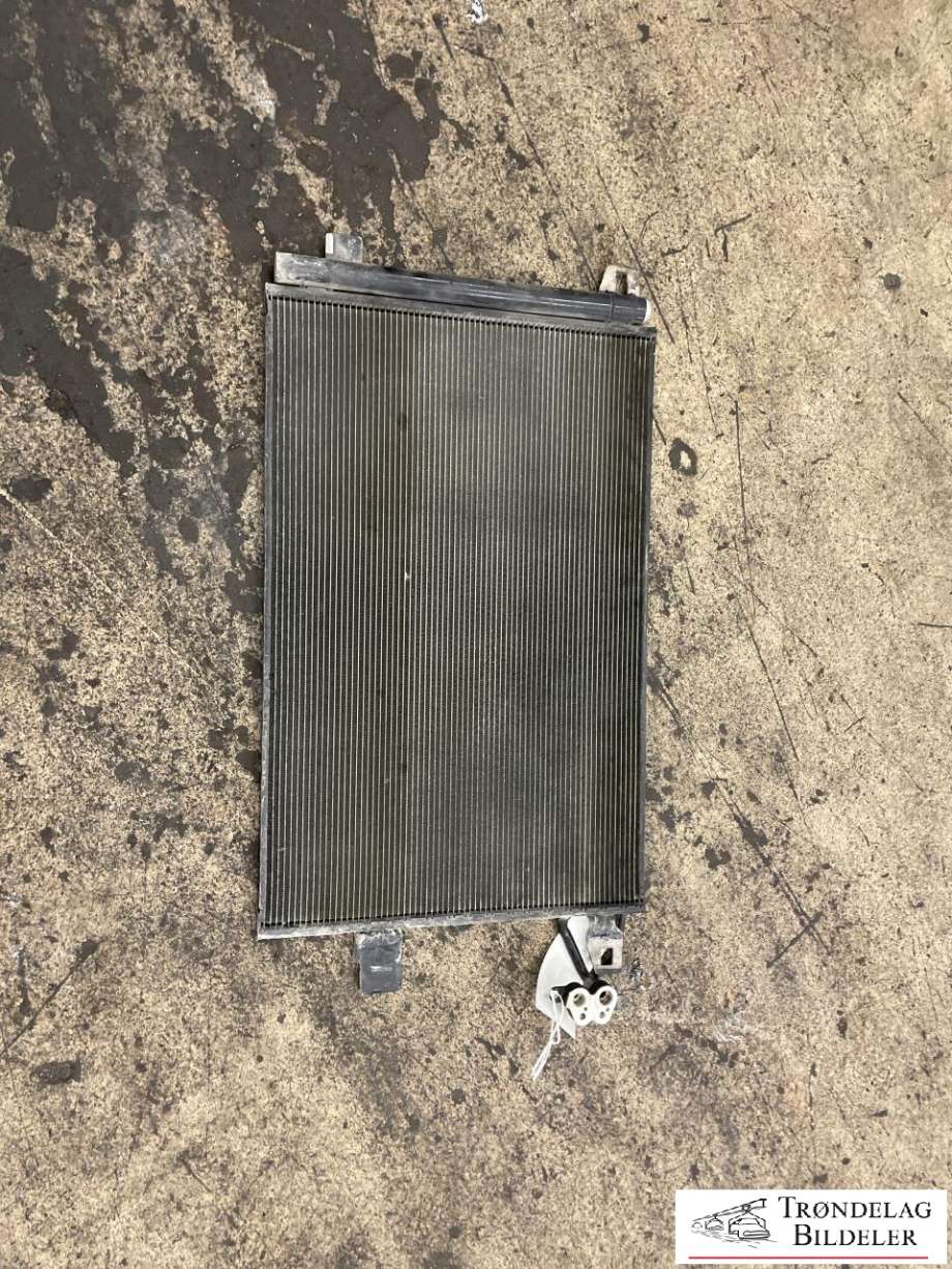Aircondition radiator til VW Transporter / Caravelle, 2009-2015 (Fase 2) (T5) (T5) (7E0 820 411 B)