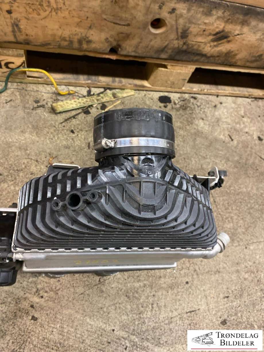 Intercooler til BMW M3 2014-2019 (F80) (F80) (17 51 7 846 235|)
