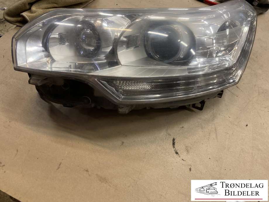Frontlykt venstre xenon til Citroën C5 2008-2017 (Type II) (9684845880|)
