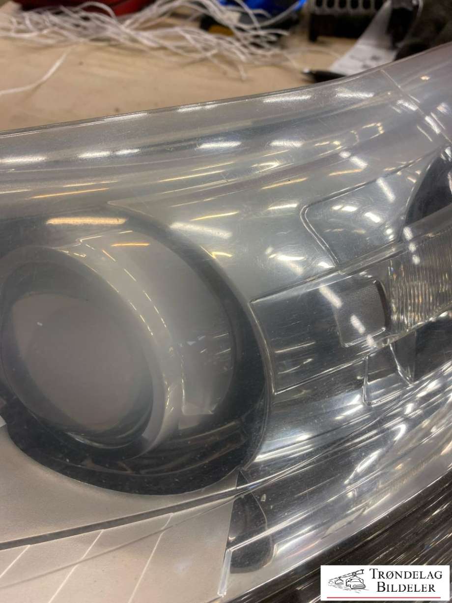 Frontlykt venstre xenon til Citroën C5 2008-2017 (Type II) (9684845880|)