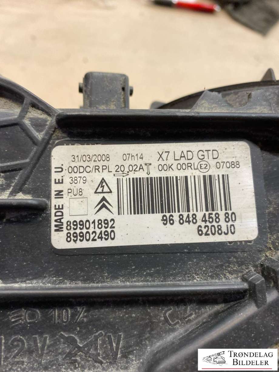 Frontlykt venstre xenon til Citroën C5 2008-2017 (Type II) (9684845880|)