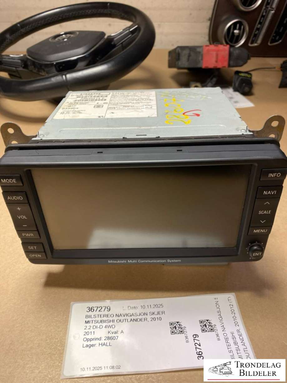 Bilstereo navigasjon skjerm til Mitsubishi Outlander, 2010-2012 (Type II, Fase 2)  (8750A239)