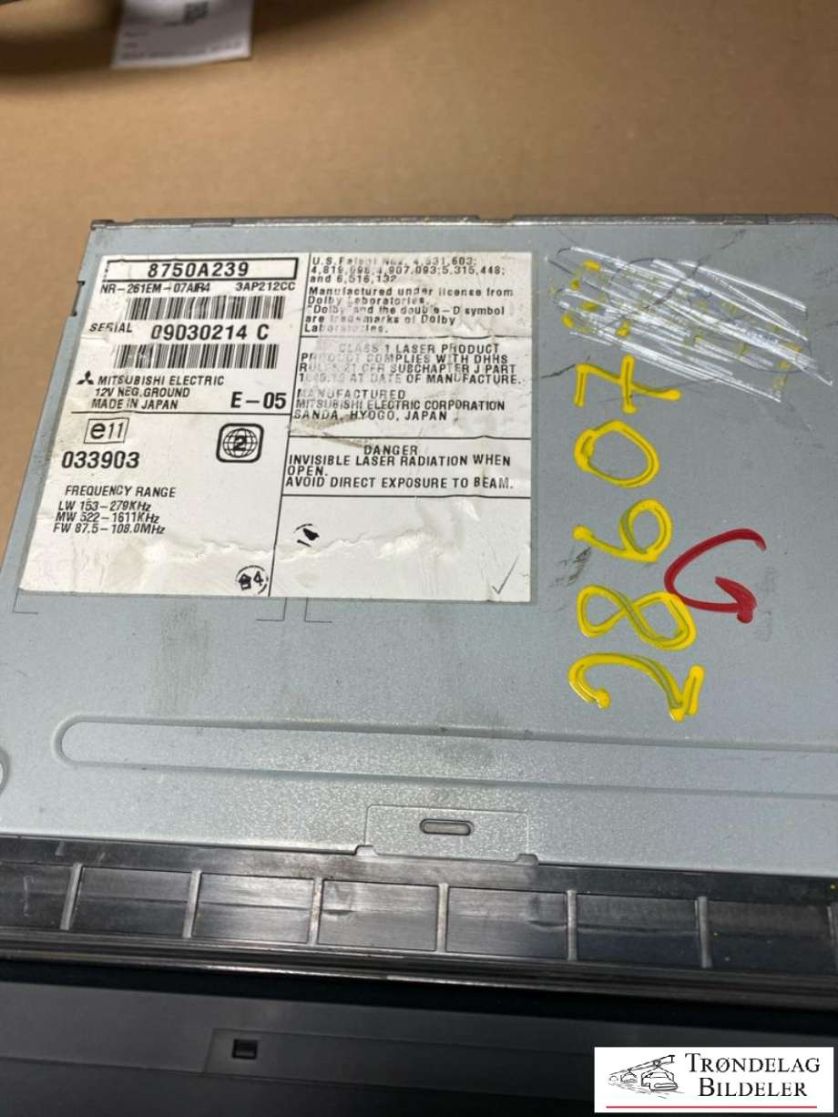 Bilstereo navigasjon skjerm til Mitsubishi Outlander 2010-2012 (Type II, Fase 2)  (8750A239|)