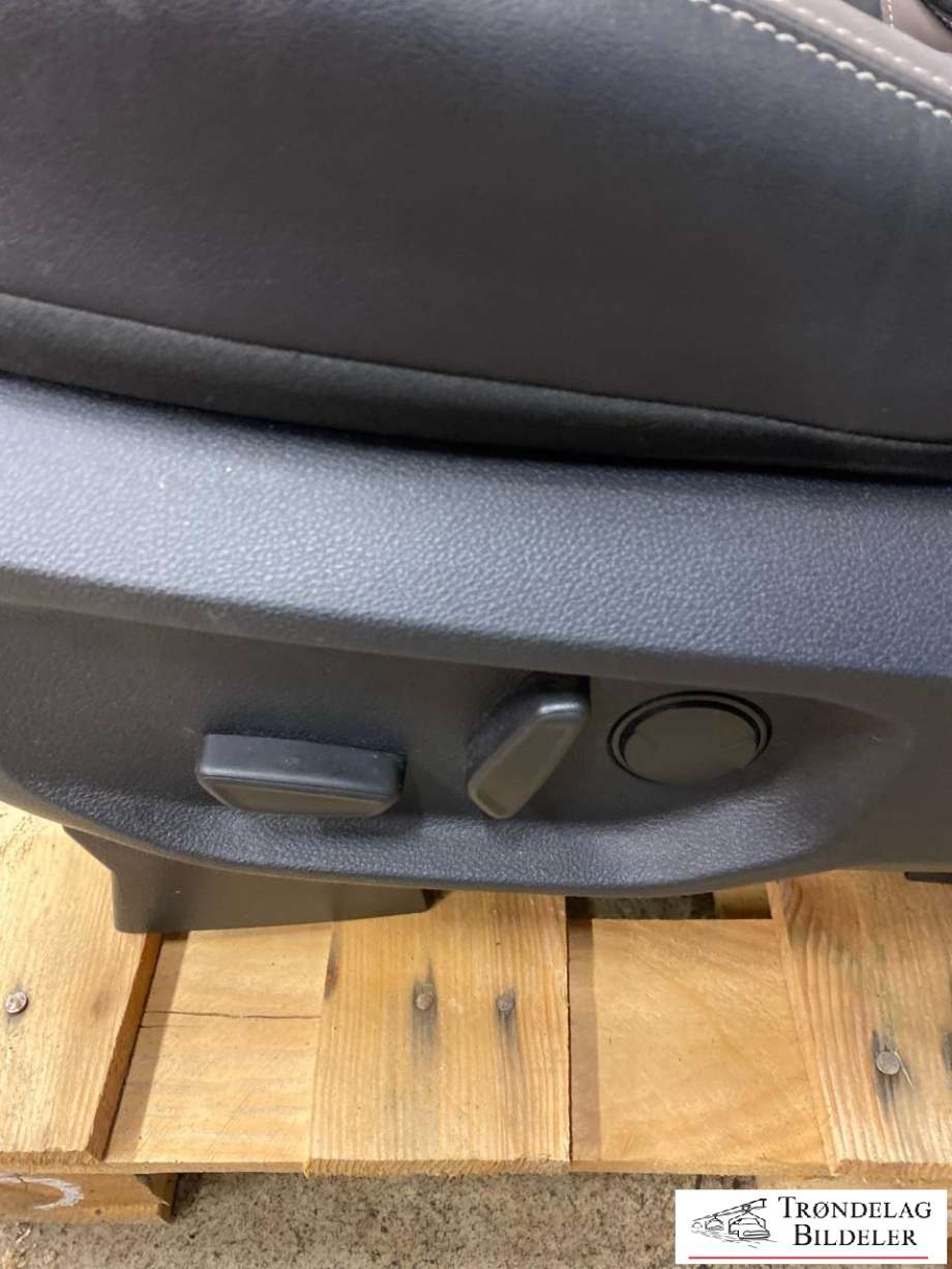Sete foran venstre til VW Amarok 2022-->> (Type II) (2HJ 881 376 AA|2HJ 881 376 AD|2HJ 881 717 B|2HJ 881 717 B AJM|)