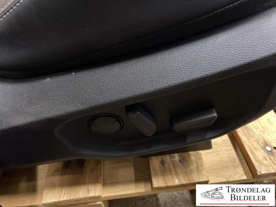 Sete foran høyre til VW Amarok 2022-->> (Type II)  (2HJ 881 376 AA|2HJ 881 376 AD|2HJ 881 376 AH|2HJ 881 717 B|2HJ 881 717 B  AJM)