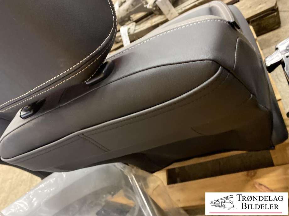 Sete foran høyre til VW Amarok 2022-->> (Type II)  (2HJ 881 376 AA|2HJ 881 376 AD|2HJ 881 376 AH|2HJ 881 717 B|2HJ 881 717 B  AJM)