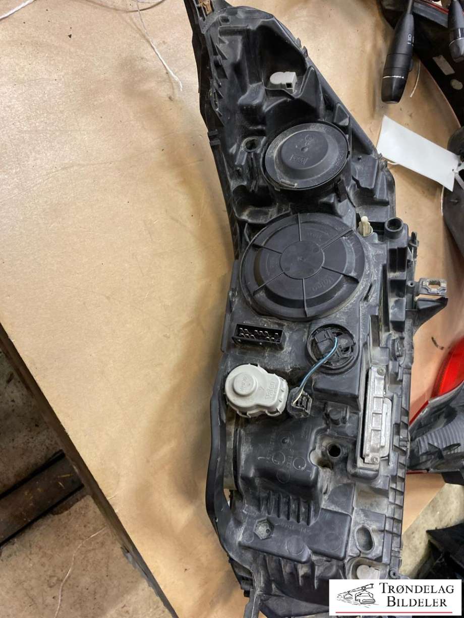 Frontlykt høyre xenon til Citroën C5 2008-2017 (Type II)  (9684845080|)