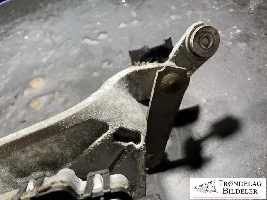Viskermotor frontrute komplett m/overføring til Toyota Yaris 2006-2009 (Type II, Fase 1)  (85110-0D080|85150-0D080|159300-0431)