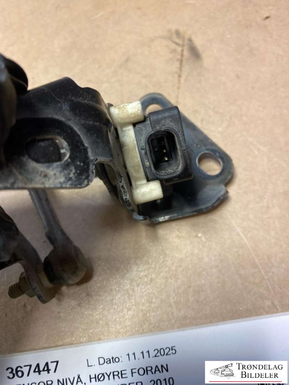 Sensor nivå, høyre foran til Mitsubishi Outlander 2010-2012 (Type II, Fase 2)  (8651A047|)