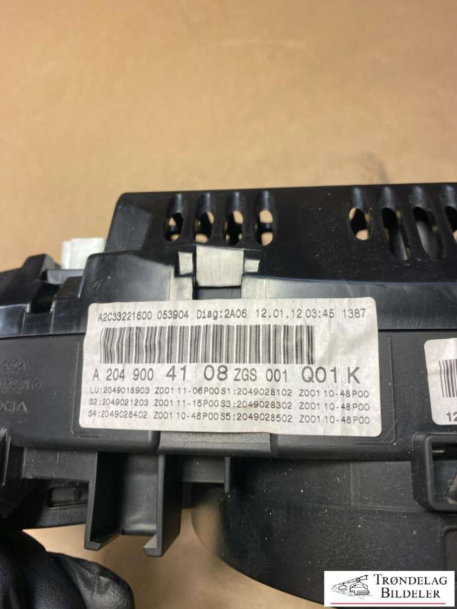 Speedometer til Mercedes C-Klasse 2011-2014 (Fase 2) (W204) (W204) (A2049004108|)
