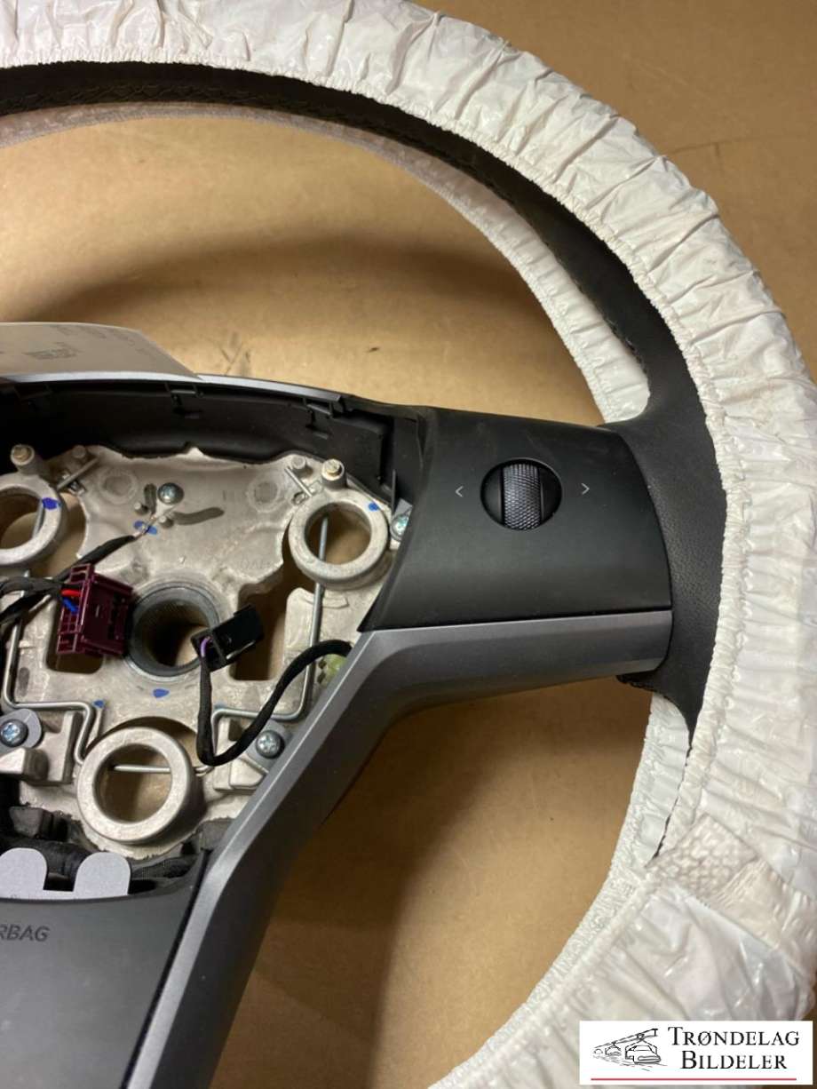 Ratt til Tesla Model Y 2021-2024 (Type I)  (162659900C|)