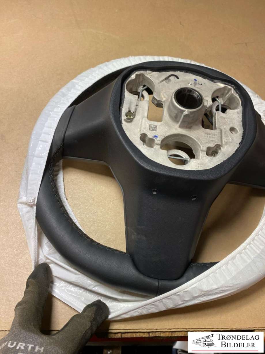 Ratt til Tesla Model Y 2021-2024 (Type I)  (162659900C|)