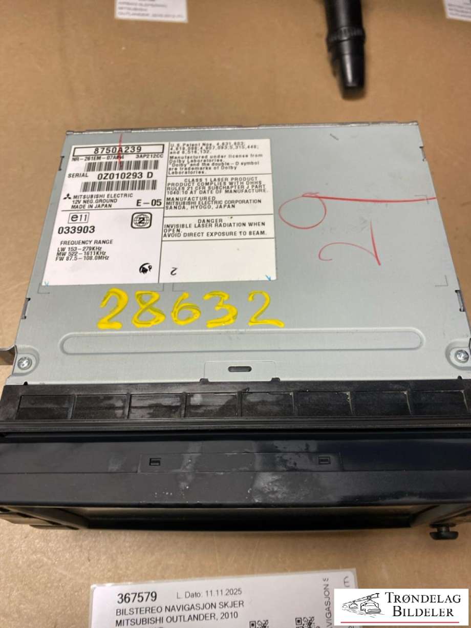 Bilstereo navigasjon skjerm til Mitsubishi Outlander 2010-2012 (Type II, Fase 2)  (8750A239|)