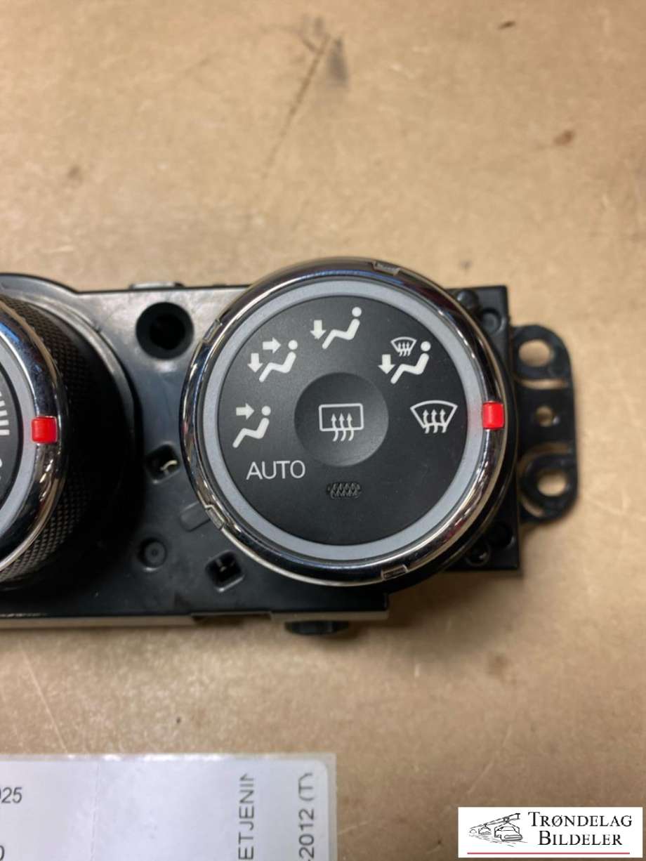 Varmeapparat betjening til Mitsubishi Outlander 2010-2012 (Type II, Fase 2) (7820A115XC|)