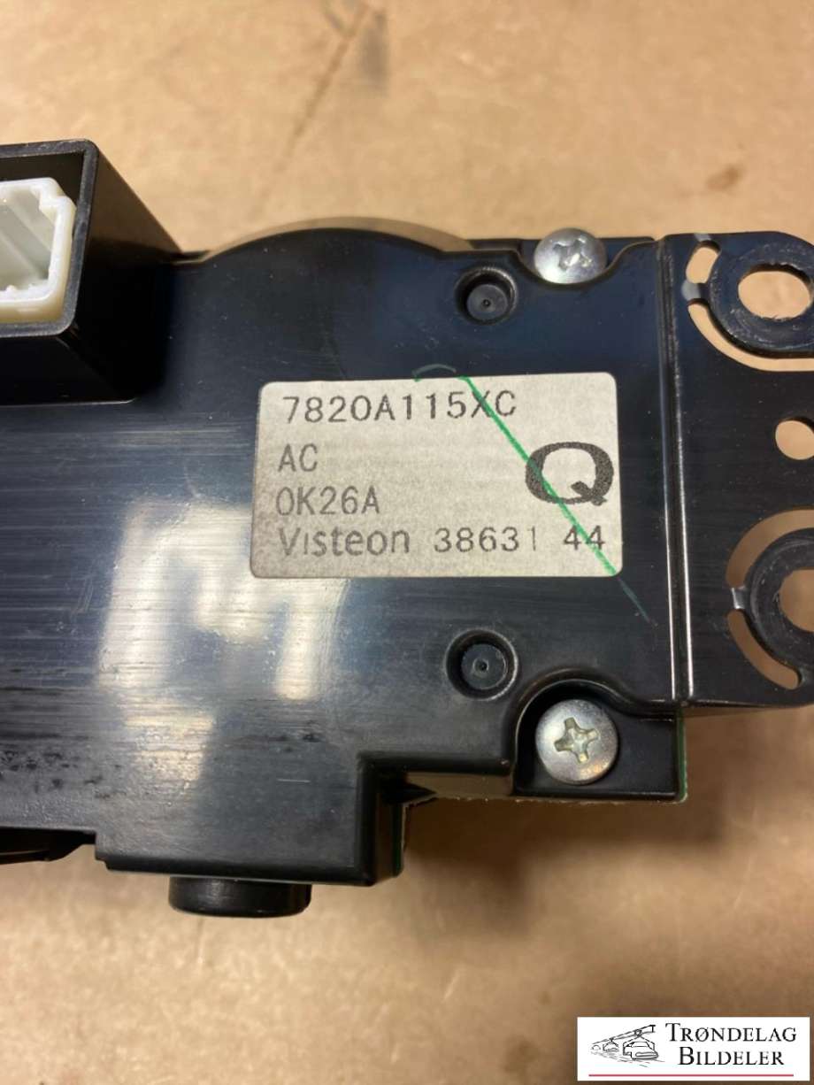 Varmeapparat betjening til Mitsubishi Outlander 2010-2012 (Type II, Fase 2) (7820A115XC|)