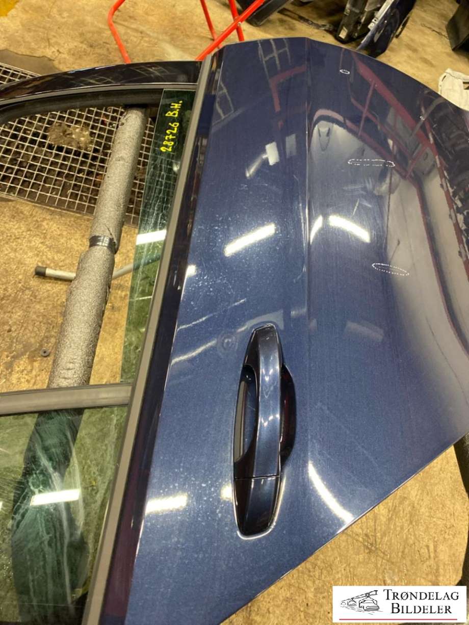 Dør høyre bak til VW Golf VII 2012-2017 (Fase 1)  (5G4833056AC|5G4833056AD|)