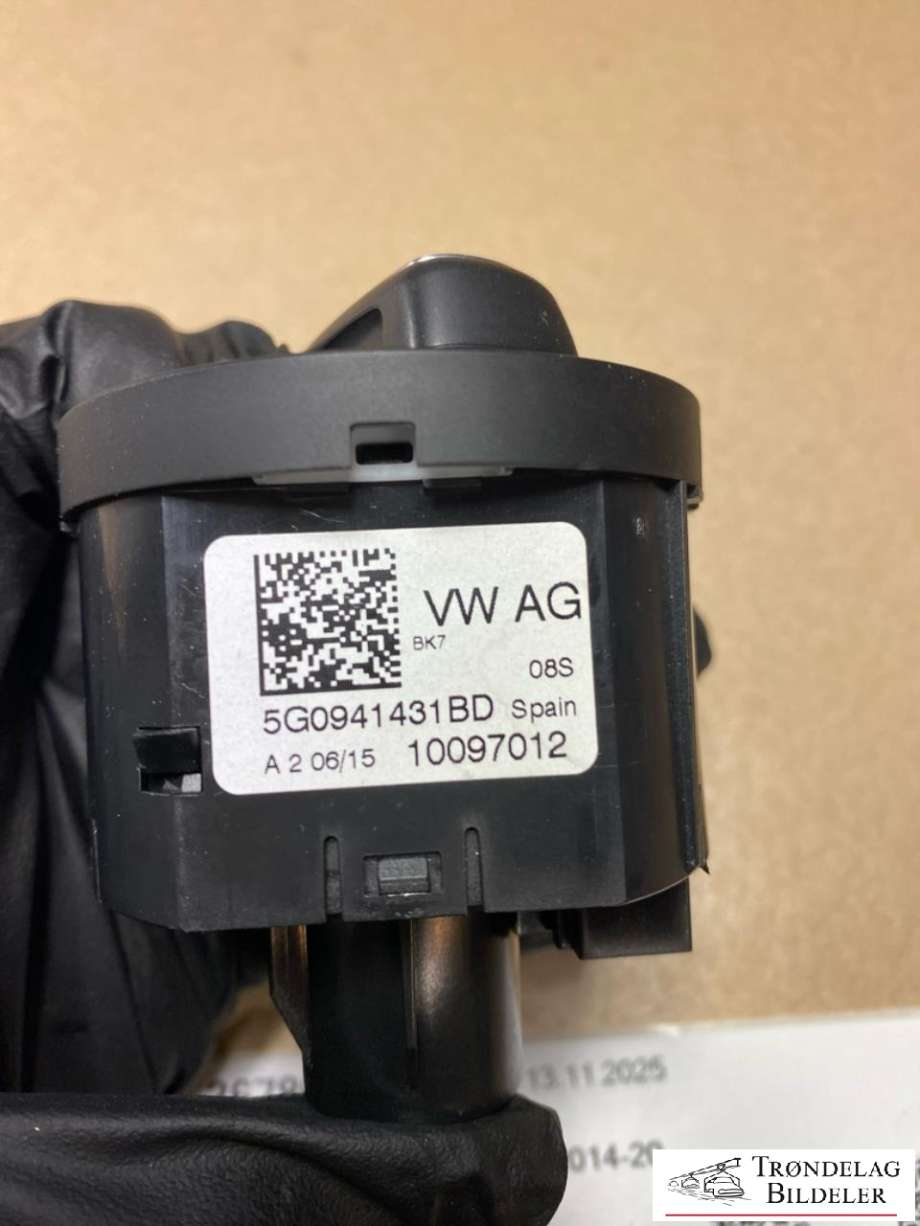 Bryter lys til VW Golf Sportsvan 2014-2018  (5G0941431BD WZU|)