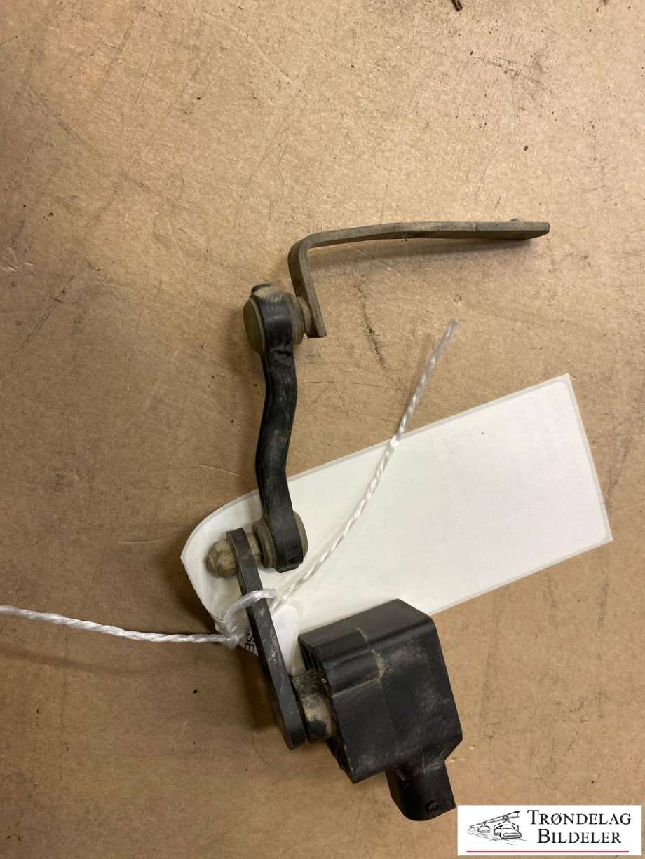 Sensor nivå til Mercedes R-Klasse 2006-2013 (W251) (W251) (A0105427717|)