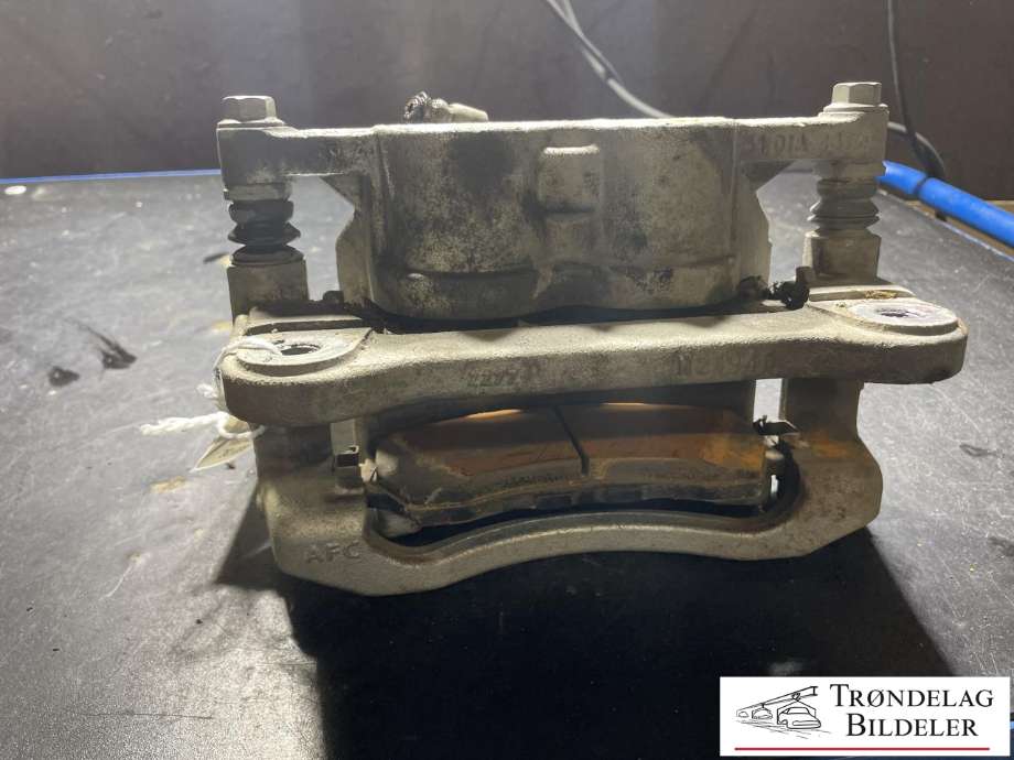 Bremsecaliper høyre foran til VW Amarok 2022-->> (Type II)  (2HJ 615 123 F|2HJ 698 102 C|)