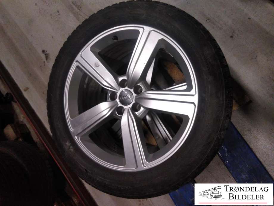 Hjulsett aluminium vinter til Audi e-tron 2018-->> (NOKIAN HAKAPELIITA R3 SUV|255/50R20 | 9X20 | 5X112 /ET 38/CB 66|6MM|5-6MM MØNSTERDYBDE|PROD 35/2019)