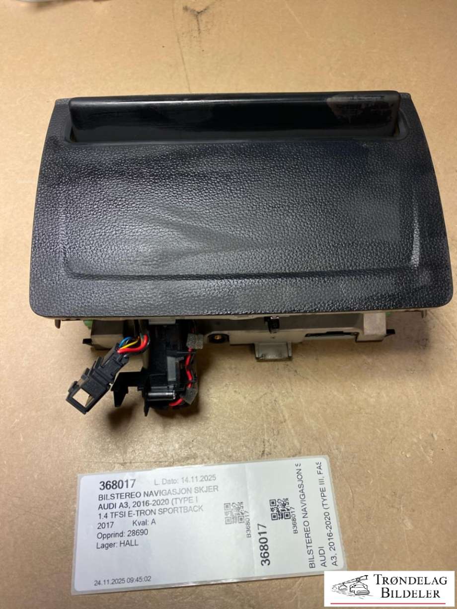 Bilstereo navigasjon skjerm til Audi A3, 2016-2020 (Type III, Fase 2)  (8V0857273P)